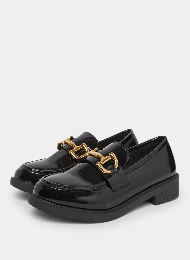 تايك تو لوفرز جلد لامعة بمشبك معدني